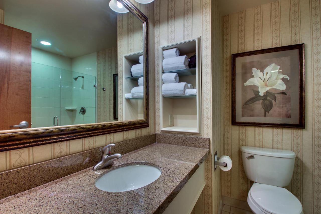 The Inn At Charles Town / Hollywood Casino Bagian luar foto