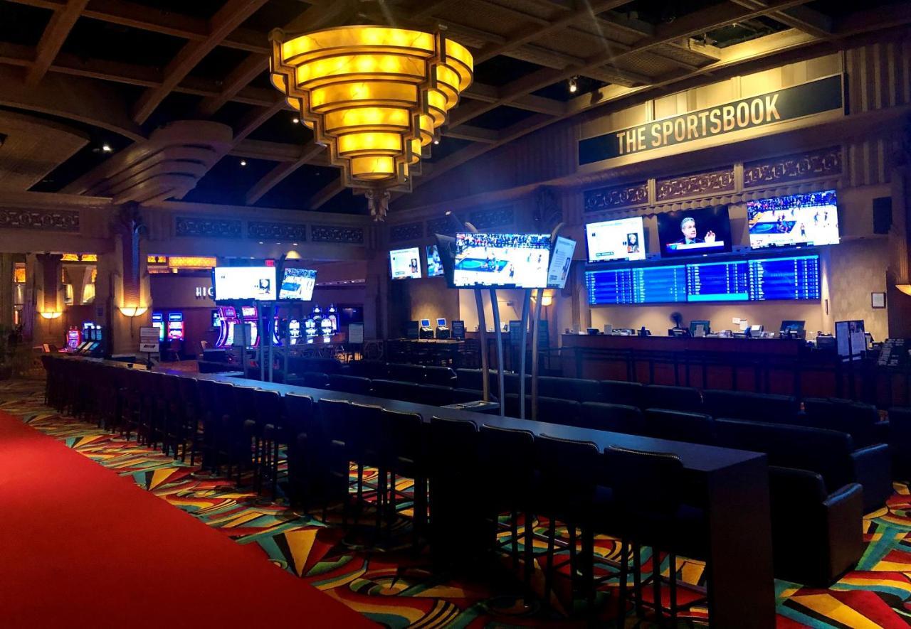 The Inn At Charles Town / Hollywood Casino Bagian luar foto