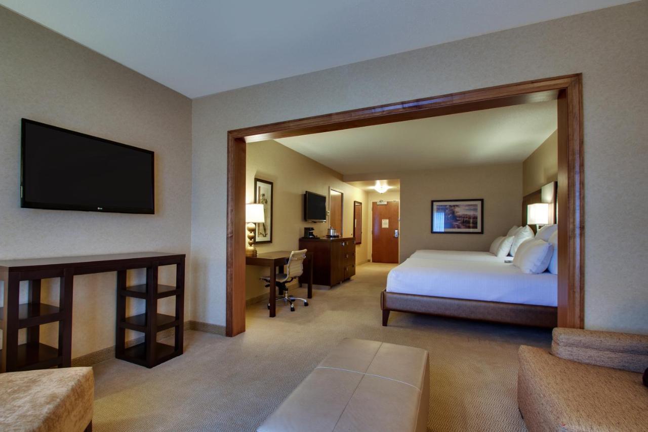The Inn At Charles Town / Hollywood Casino Bagian luar foto