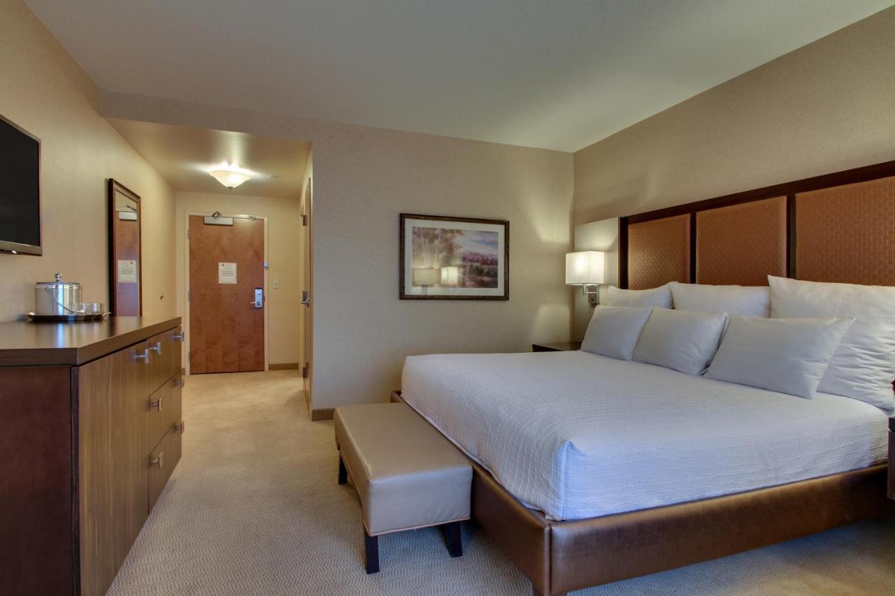 The Inn At Charles Town / Hollywood Casino Bagian luar foto