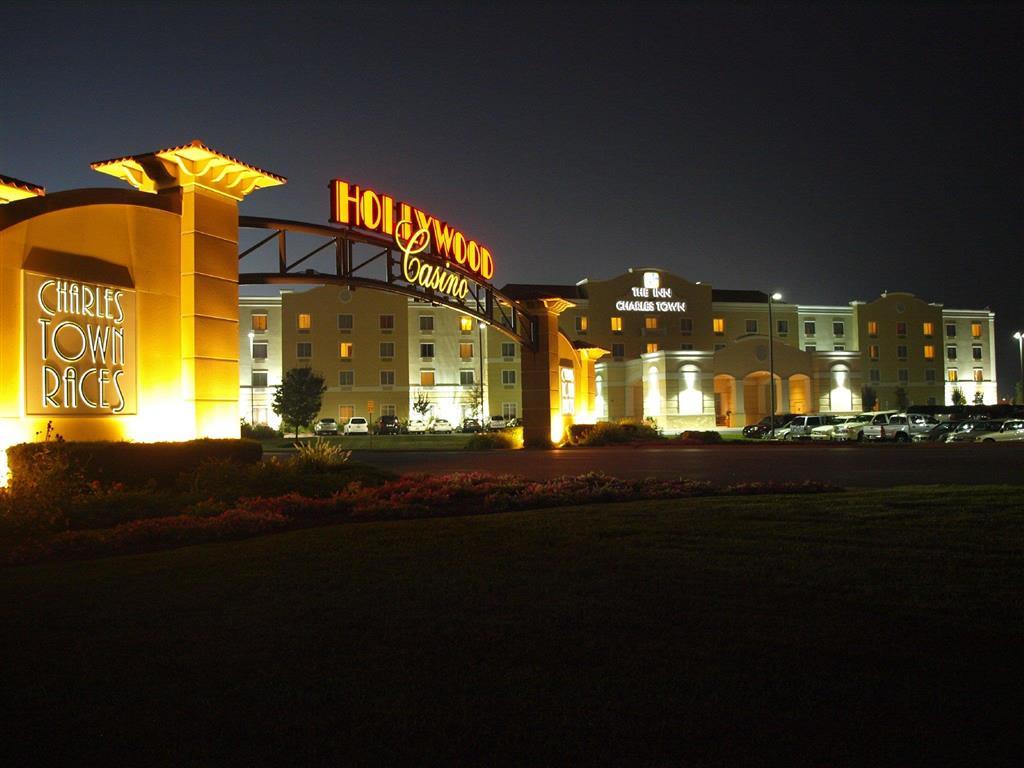 The Inn At Charles Town / Hollywood Casino Bagian luar foto
