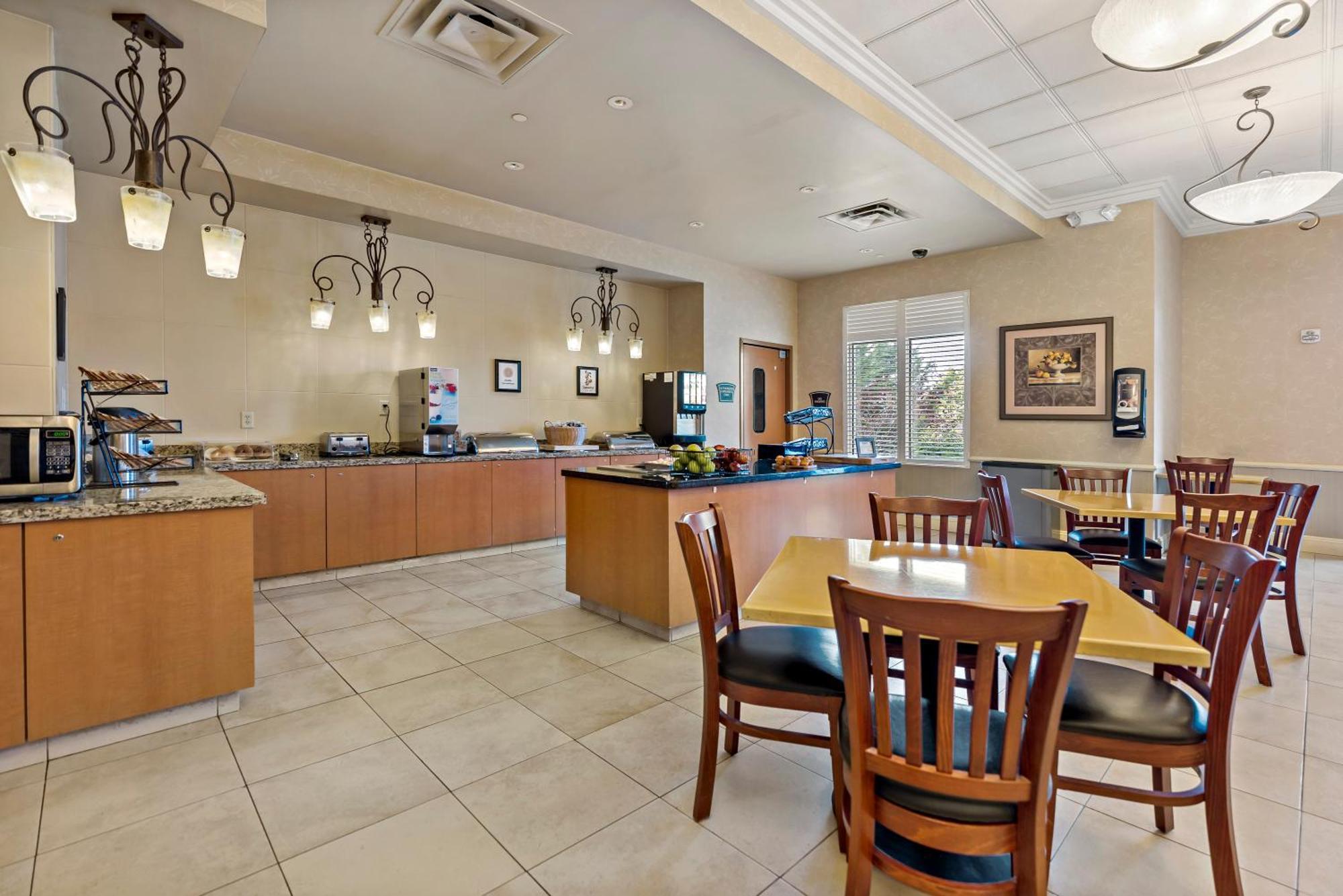 The Inn At Charles Town / Hollywood Casino Bagian luar foto